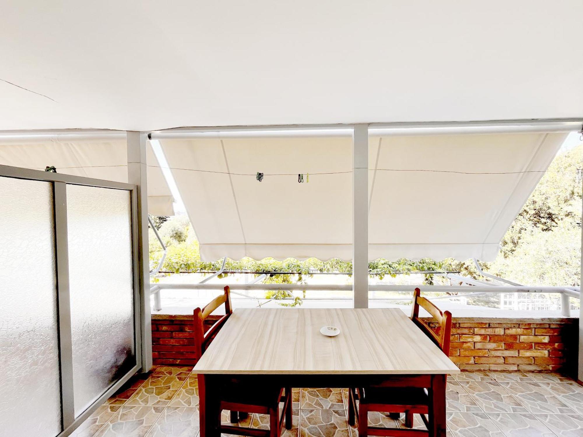 Garden Rooms Himare Bagian luar foto
